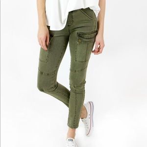 Grace & Lace Cargo Jeggings